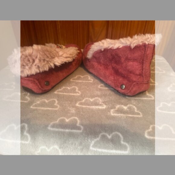 Ugg slippers - Picture 3 of 3